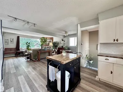 Interior photo 2 of 119 GARLAND CR