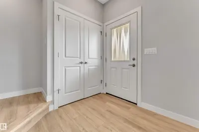 Interior photo 1 of 562 GLENRIDDING RAVINE DR SW