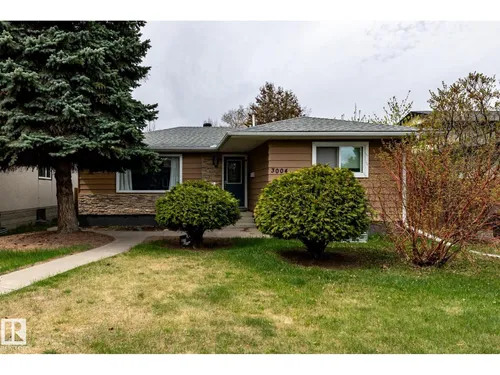 3004 68 ST NW, Edmonton - $480,000