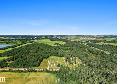 Interior photo 2 of E-29-47-24-4 County of Wetaskiwin