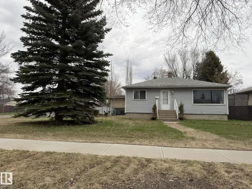 12245 81 ST NW, Edmonton - $370,000
