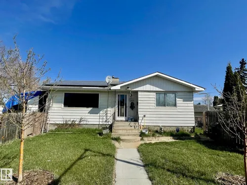 7608 125 AV NW, Edmonton - $300,000