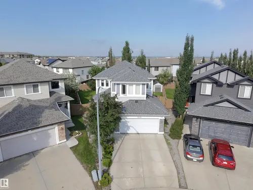5876 168 AV NW, Edmonton - $629,000