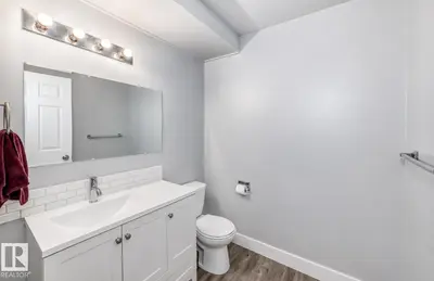 Interior photo 4 of 167 ROSELAND VG NW