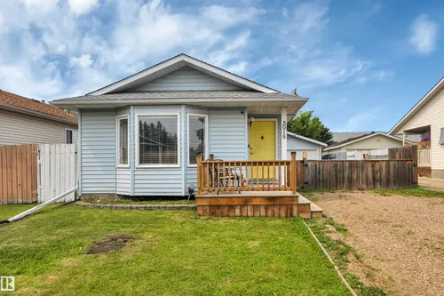 5018 52 ST, Calmar - $325,000