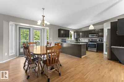 Interior photo 2 of 812 12 AV