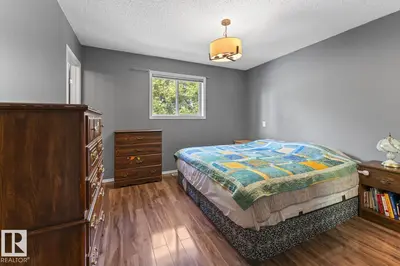 Interior photo 3 of 812 12 AV