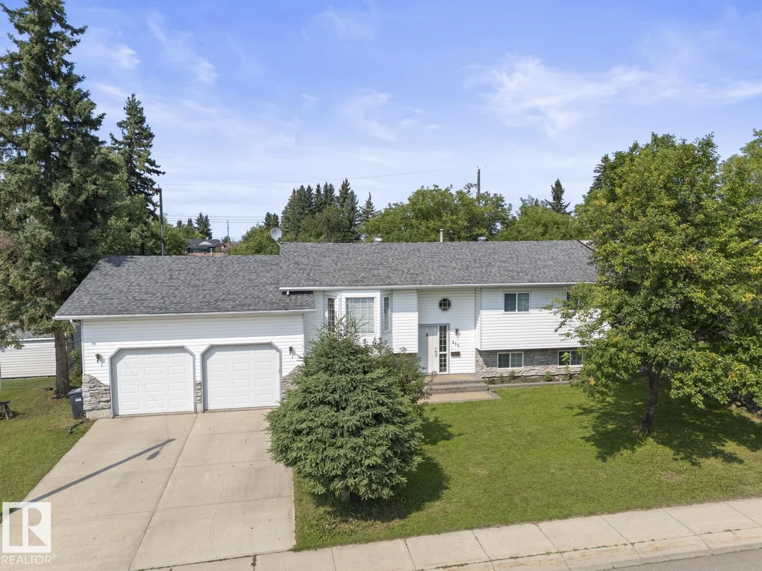 812 12 AV, Cold Lake - 5 bedroom Detached Single Family for sale