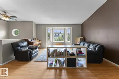 Interior photo 1 of 812 12 AV