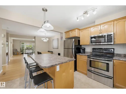 11337 76 AV NW, Edmonton - $566,200