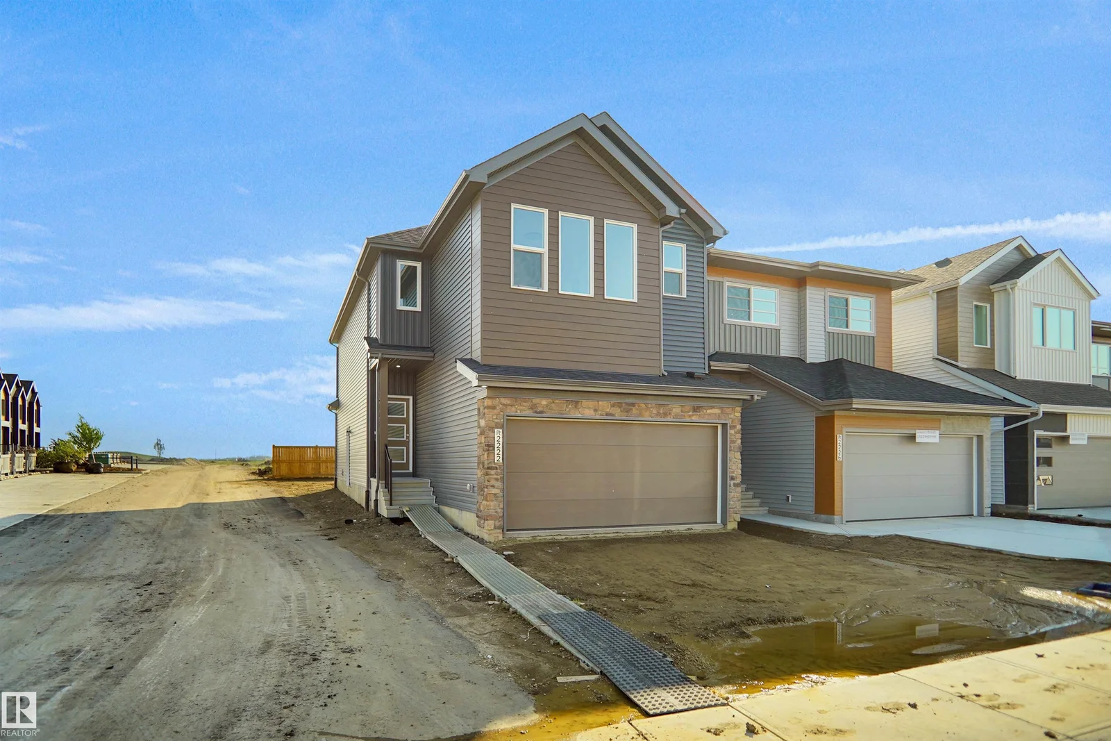 8707 183 AV NW, Edmonton - 4 bedroom Detached Single Family for sale