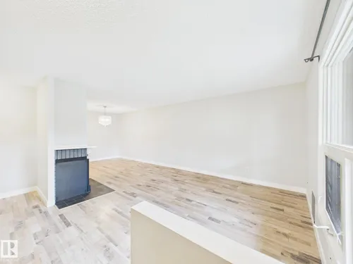 152 Surrey Gardens NW, Edmonton - $180,000