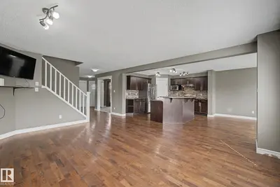 Interior photo 3 of 5 CYPRESS LI