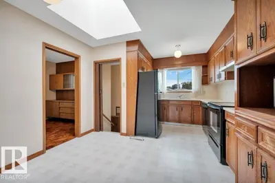Interior photo 4 of 8507 70 ST NW