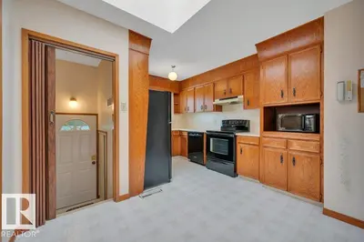Interior photo 3 of 8507 70 ST NW