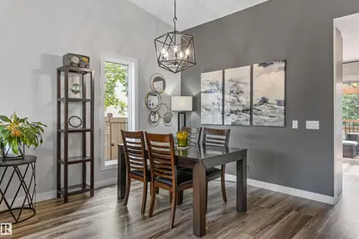Interior photo 2 of 3 DENAULT PL