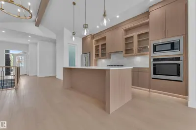 Interior photo 3 of 264 Falcon Crescent