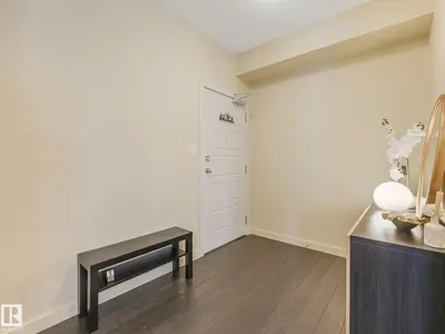 Interior photo 2 of #346 308 AMBLESIDE LI SW