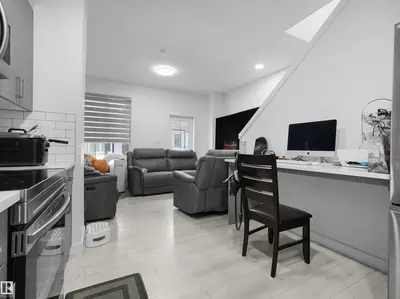 Interior photo 3 of #7 7110 Keswick Common SW