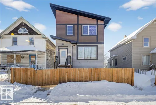 #1 11616 82 ST NW, Edmonton - $385,000