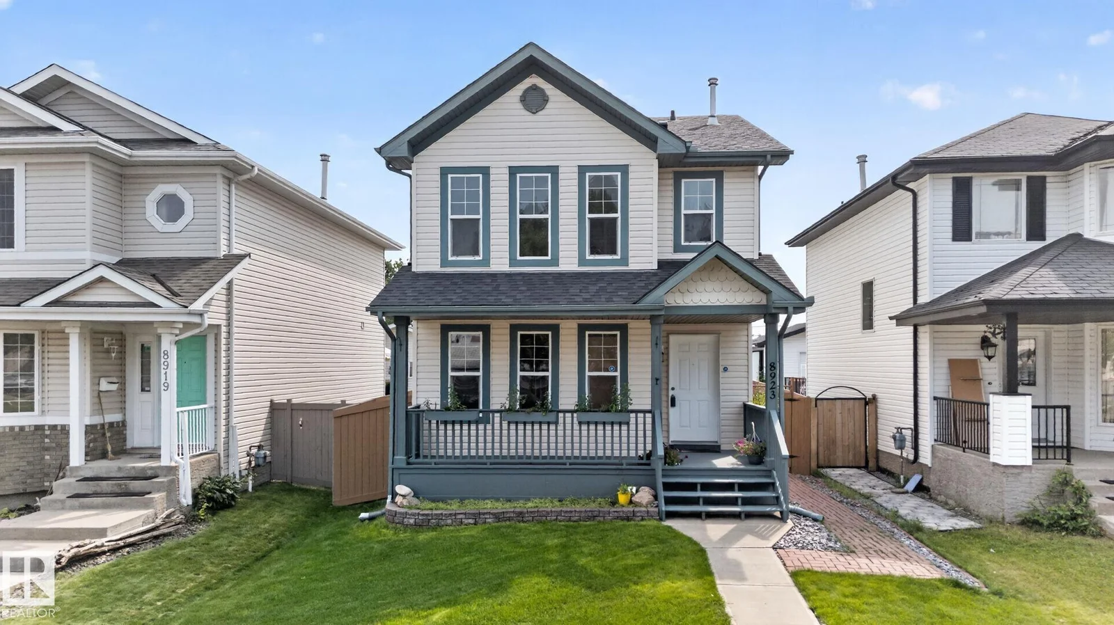 8923 173 AV NW, Edmonton - 4 bedroom Detached Single Family for sale