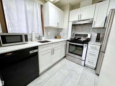 Interior photo 3 of 10346A 121 ST NW