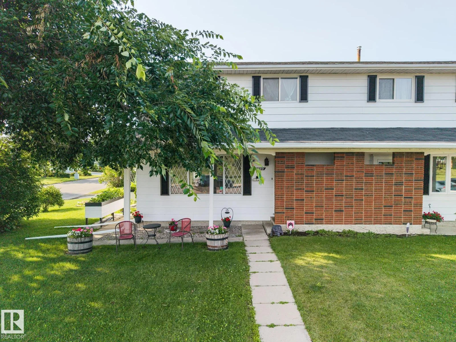 17303 82 AV NW, Edmonton - 3 bedroom Duplex for sale