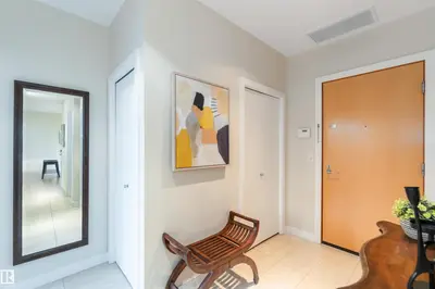 Interior photo 3 of 
