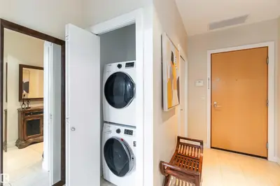 Interior photo 2 of 