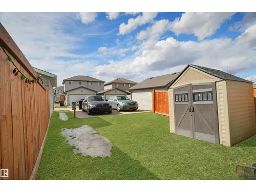 1442 33A ST NW, Edmonton - $496,000