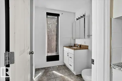 Interior photo 2 of 5010 52 AV NW