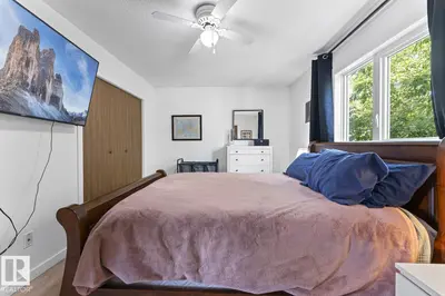 Interior photo 3 of 4102 54 AV
