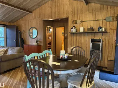 Interior photo 2 of 137 CRYSTAL SPRINGS DR