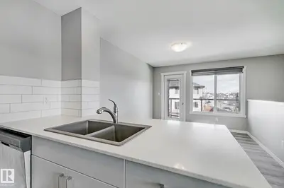 Interior photo 3 of 1530 TAMARACK BV NW