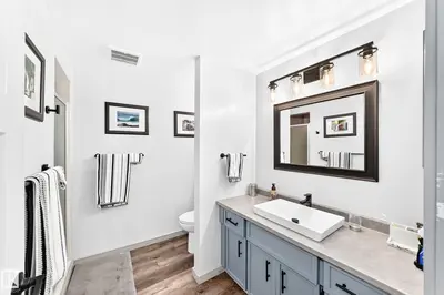 Interior photo 4 of #401 14810 51 AV NW
