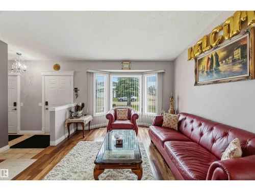4428 11A AV NW, Edmonton - $499,000