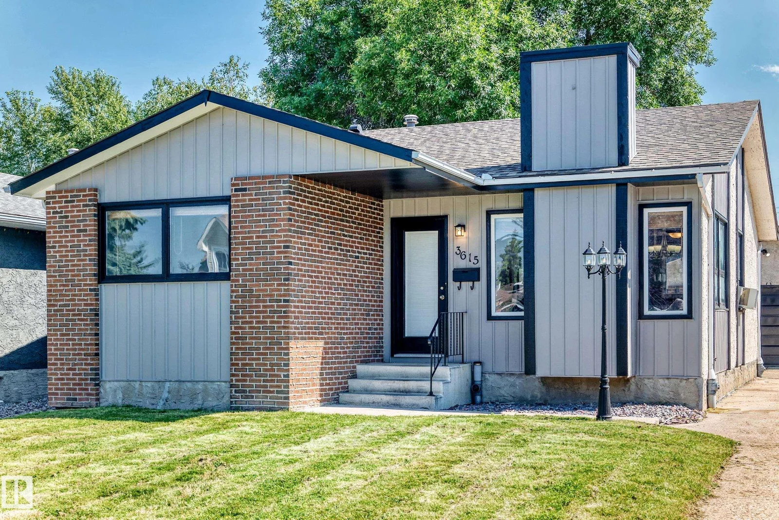 3615 10 AV NW, Edmonton - 4 bedroom Detached Single Family for sale