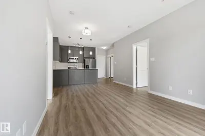 Interior photo 4 of #121 812 WELSH DR SW