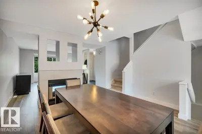 Interior photo 4 of 9321 98 AV NW