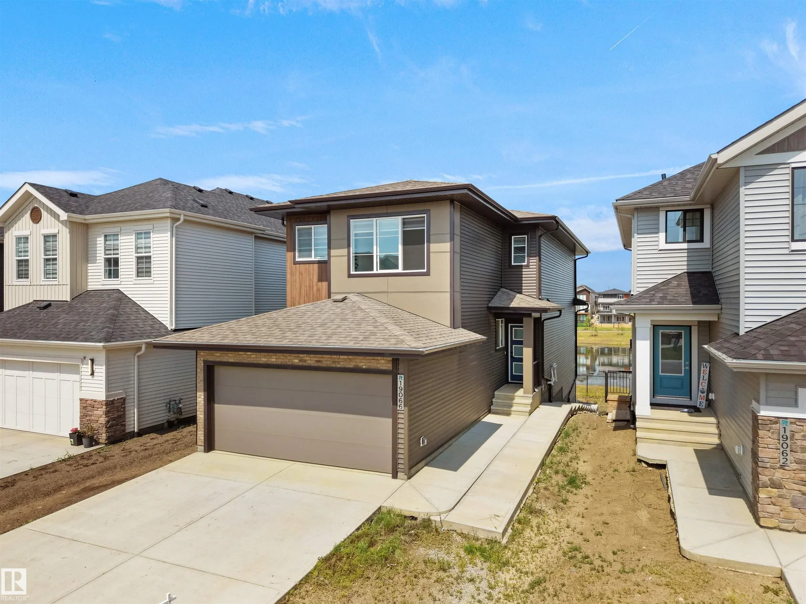 19066 20A AV NW, Edmonton - 6 bedroom Detached Single Family for sale