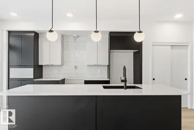 Interior photo 3 of 423 31 ST SW