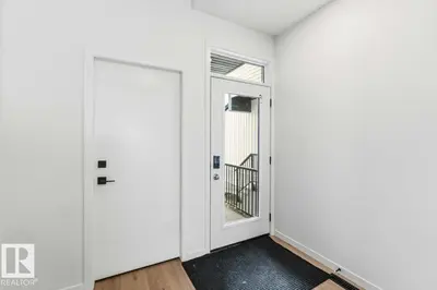 Interior photo 1 of 423 31 ST SW