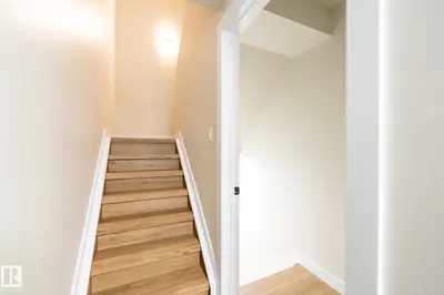 Interior photo 4 of 14 AMBERLY CO NW