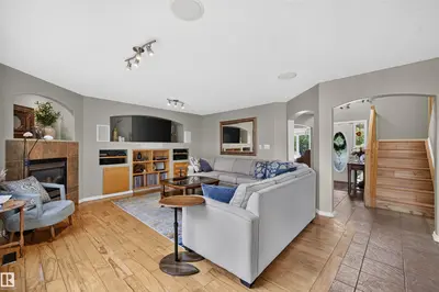 Interior photo 3 of 430 NORWAY CR