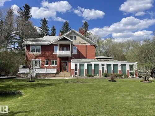 6201 Hwy 831, Rural Lamont County - $695,000