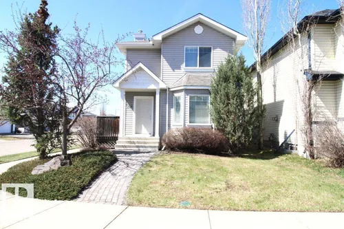 744 88 ST SW, Edmonton - $426,000
