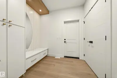 Interior photo 4 of 4276 CHARLES CL SW