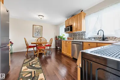 Interior photo 3 of 4506 53A