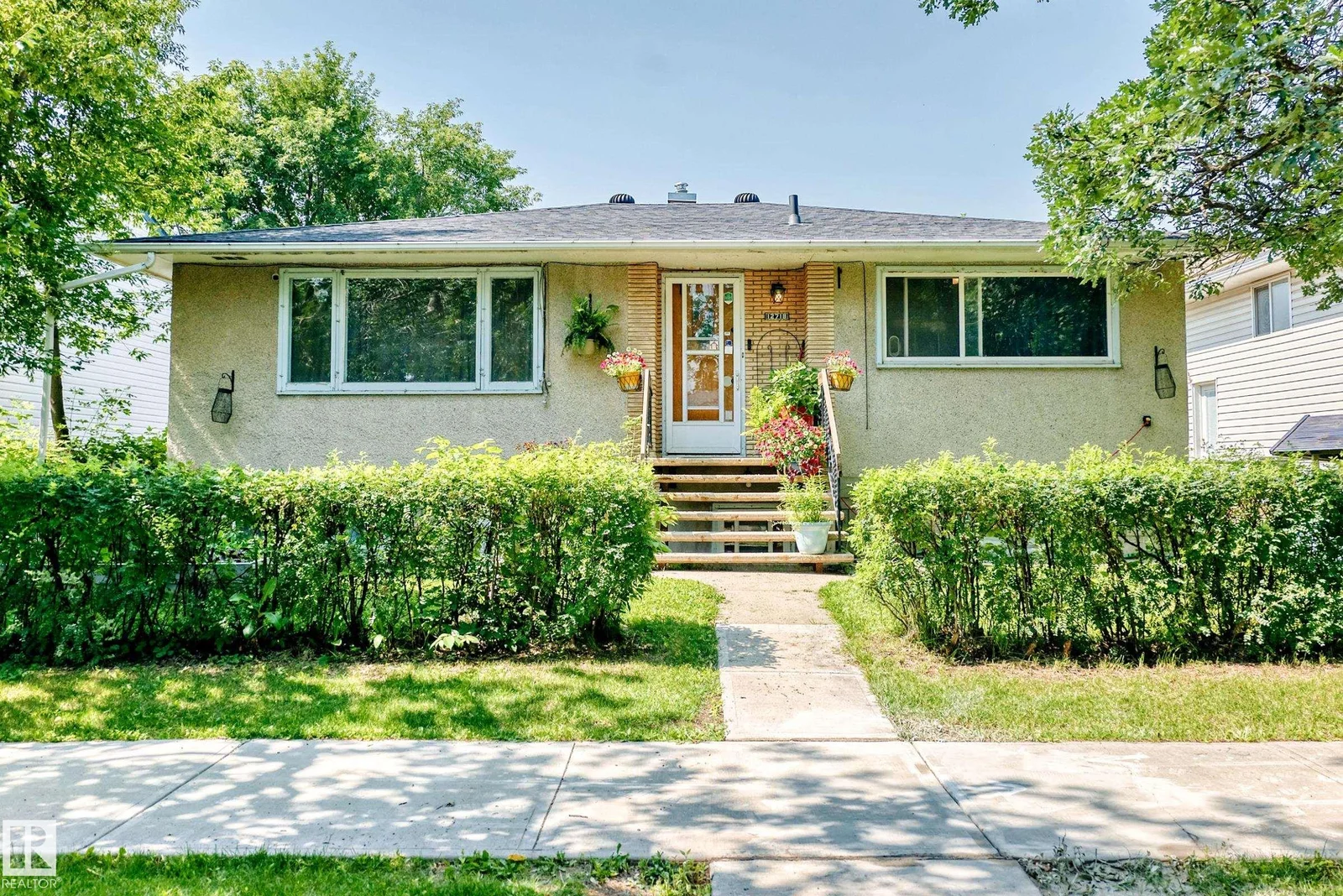12718 126 ST NW, Edmonton - 5 bedroom Duplex for sale