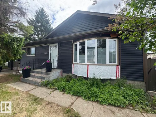 4203 106 AV NW, Edmonton - $414,900